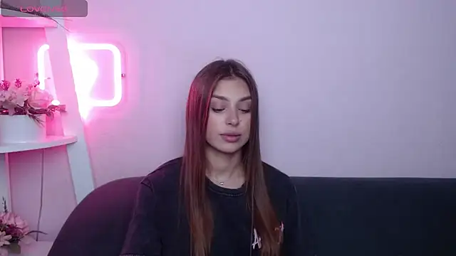 Snapshot of MilanaAngelAs chatting on 07.17.26 MilanaAngelAs online show from 07.17.26