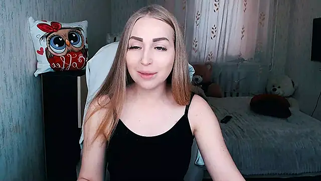 Snapshot of _KittyBoo chatting on 11.21.25 KittyBoo online show from 11.21.25