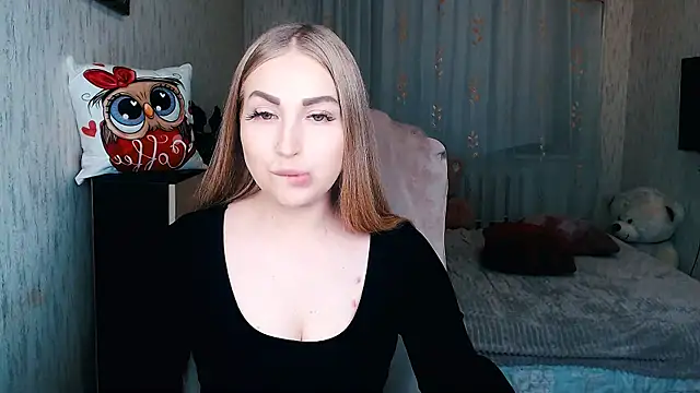 Snapshot of _KittyBoo chatting on 12.04.25 KittyBoo online show from 12.04.25