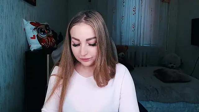 Snapshot of _KittyBoo chatting on 12.15.25 KittyBoo online show from 12.15.25