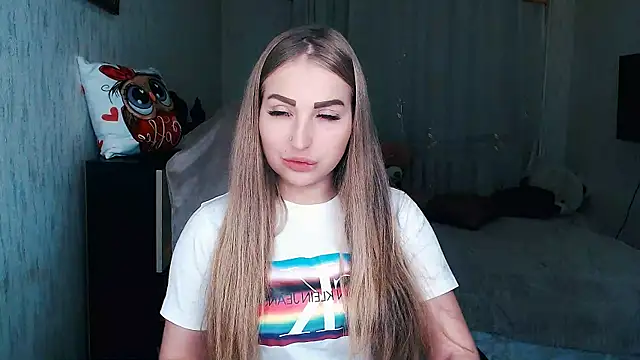 Snapshot of _KittyBoo chatting on 12.19.25 KittyBoo online show from 12.19.25