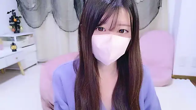 Snapshot of MAOchaso chatting on 10.28.25 MAOchaso online show from 10.28.25