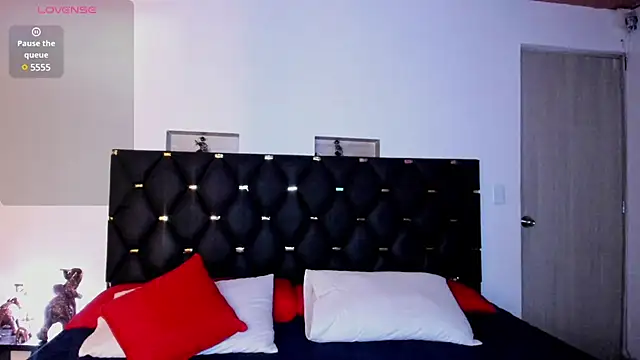 Snapshot of charlottemeyerr chatting on 12.14.24 charlottemeyerr online show from 12.14.24