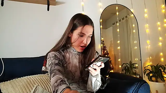 Snapshot of Melisa_cream chatting on 12.27.24 Melisa cream online show from 12.27.24