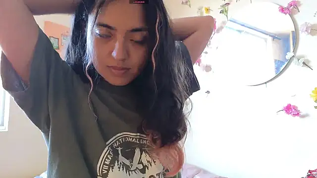 Snapshot of ViolettaSummer chatting on 01.11.25 ViolettaSummer online show from 01.11.25