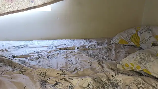 Snapshot of ViolettaSummer chatting on 01.17.25 ViolettaSummer online show from 01.17.25