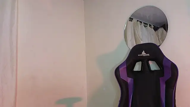 Snapshot of ViolettaSummer chatting on 02.01.25 ViolettaSummer online show from 02.01.25