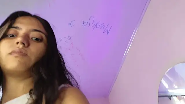 Snapshot of ViolettaSummer chatting on 02.01.25 ViolettaSummer online show from 02.01.25