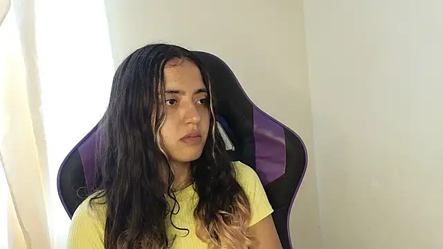 Snapshot of ViolettaSummer chatting on 02.02.25 ViolettaSummer online show from 02.02.25