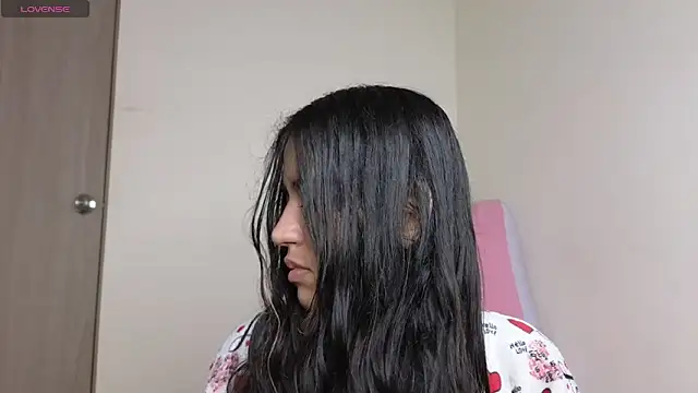 Snapshot of ViolettaSummer chatting on 09.23.25 ViolettaSummer online show from 09.23.25