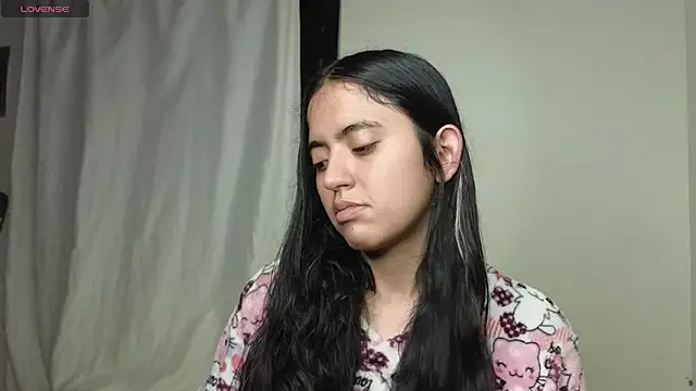 Snapshot of ViolettaSummer chatting on 10.12.25 ViolettaSummer online show from 10.12.25