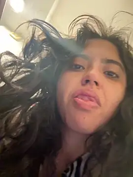 Snapshot of ViolettaSummer chatting on 05.23.26 ViolettaSummer online show from 05.23.26