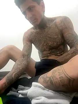 Snapshot of Papinine6 chatting on 11.29.25 Papinine6 online show from 11.29.25