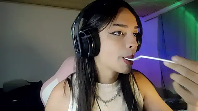 Dollbehavior  online show from 01.15.26