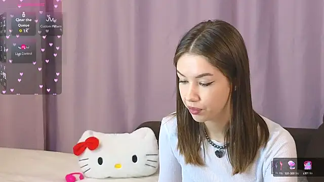 Snapshot of ellie_kramer chatting on 09.14.25 ellie kramer online show from 09.14.25
