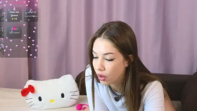 Snapshot of ellie_kramer chatting on 09.19.25 ellie kramer online show from 09.19.25