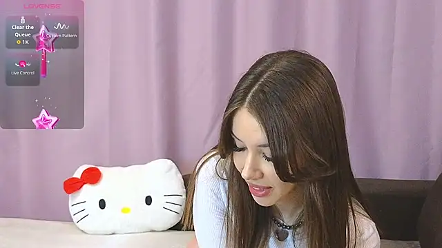 Snapshot of ellie_kramer chatting on 03.29.26 ellie kramer online show from 03.29.26
