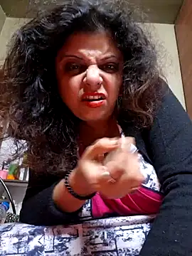 Snapshot of Maaya66 chatting on 01.06.25 Maaya66 online show from 01.06.25