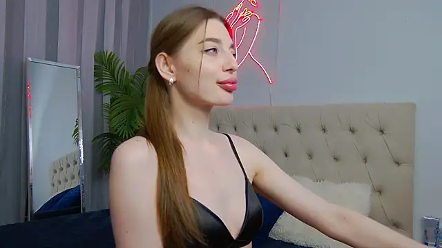 Snapshot of NicoleRosss chatting on 05.17.26 NicoleRosss online show from 05.17.26