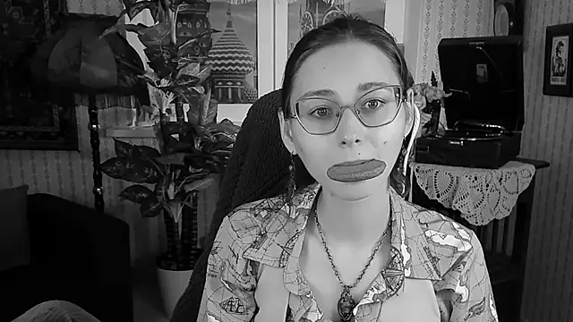 Orianna Fox online show from 12.28.24