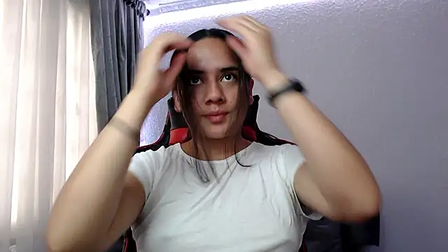 Lexyevans online show from 12.03.24