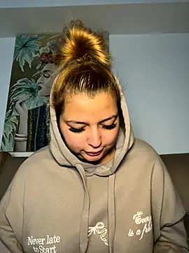 AllysonK online show from 10.22.25