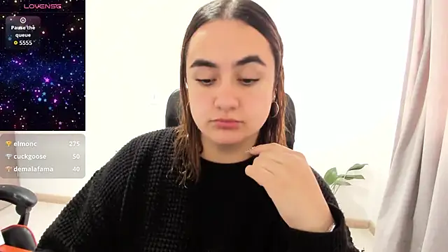 Snapshot of maryluna95 chatting on 06.25.26 maryluna95 online show from 06.25.26