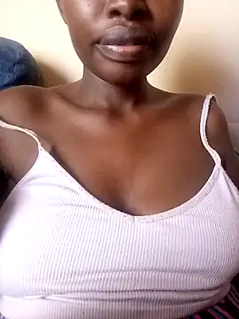 Snapshot of zainabsmile chatting on 02.25.26 zainabsmile online show from 02.25.26