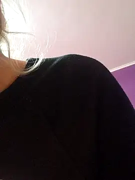 BritneyHudson online show from 10.21.25