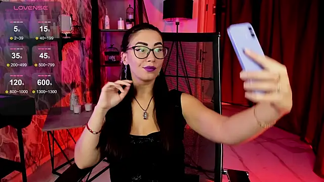 Snapshot of RitaSonnet chatting on 09.30.25 RitaSonnet online show from 09.30.25