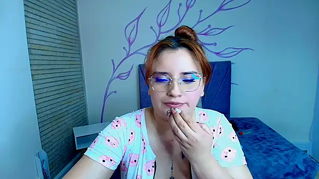 Snapshot of ZaraNolimits_ chatting on 01.07.25 ZaraNolimits online show from 01.07.25