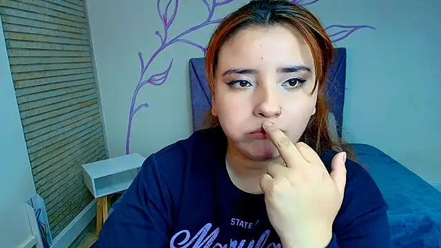 Snapshot of ZaraNolimits_ chatting on 01.29.25 ZaraNolimits online show from 01.29.25