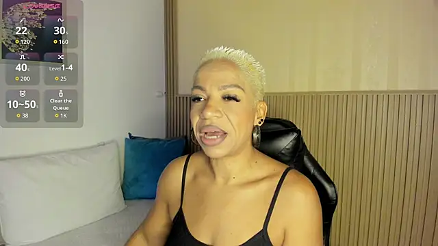 Snapshot of summer_night_ chatting on 11.05.25 summer night online show from 11.05.25