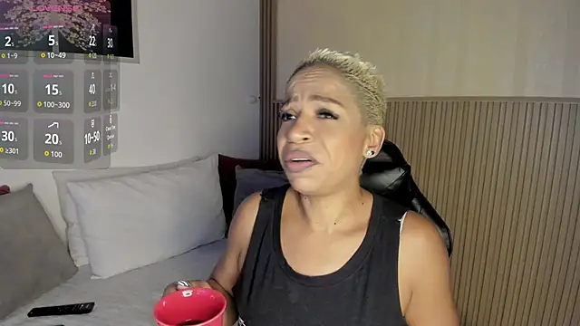 Snapshot of summer_night_ chatting on 11.16.25 summer night online show from 11.16.25