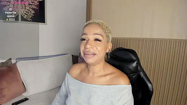 Snapshot of summer_night_ chatting on 01.06.26 summer night online show from 01.06.26