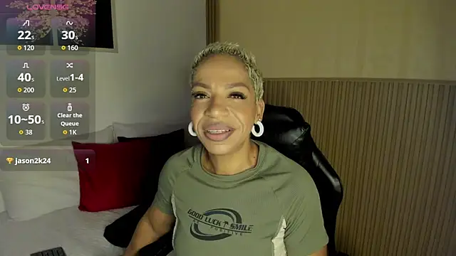 Snapshot of summer_night_ chatting on 02.25.26 summer night online show from 02.25.26