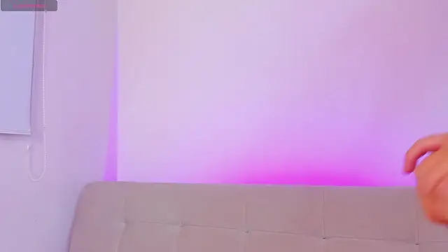 Snapshot of SofiaFerrer chatting on 09.24.25 SofiaFerrer online show from 09.24.25