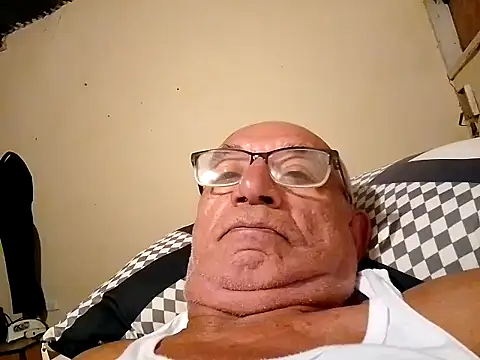 Snapshot of sincuenton24cmts chatting on 11.14.25 sincuenton24cmts online show from 11.14.25