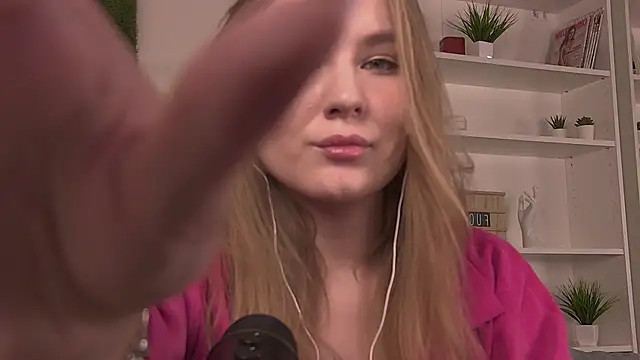 ValerieViolette online show from 02.20.25