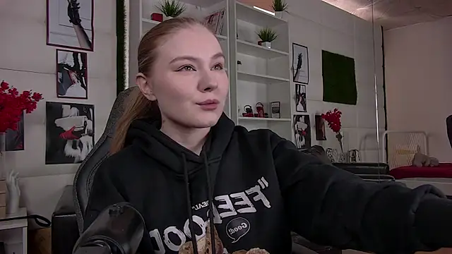 ValerieViolette online show from 02.27.25