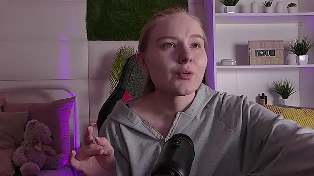 ValerieViolette online show from 03.02.25