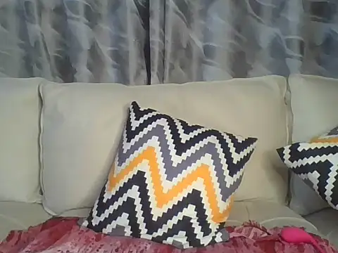 Snapshot of Chocolate_queen2 chatting on 12.14.24 Chocolate queen2 online show from 12.14.24