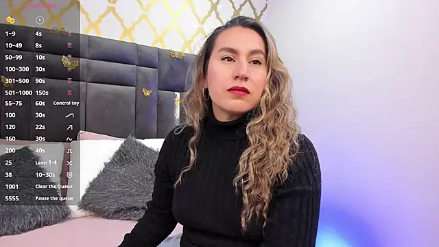 Snapshot of RubbyTaylor chatting on 11.07.25 RubbyTaylor online show from 11.07.25