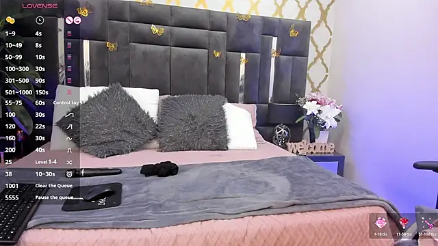 Snapshot of RubbyTaylor chatting on 11.11.25 RubbyTaylor online show from 11.11.25