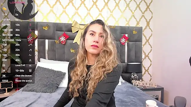 Snapshot of RubbyTaylor chatting on 11.29.25 RubbyTaylor online show from 11.29.25