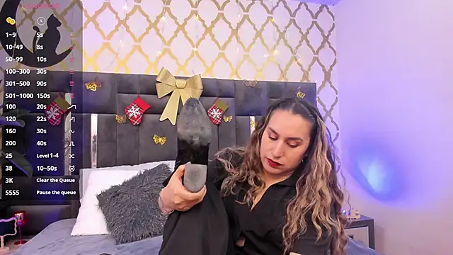 Snapshot of RubbyTaylor chatting on 12.02.25 RubbyTaylor online show from 12.02.25