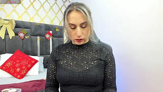 Snapshot of RubbyTaylor chatting on 12.16.25 RubbyTaylor online show from 12.16.25