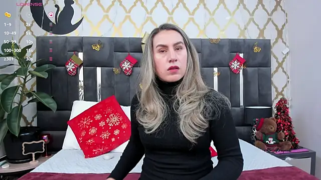 Snapshot of RubbyTaylor chatting on 12.17.25 RubbyTaylor online show from 12.17.25