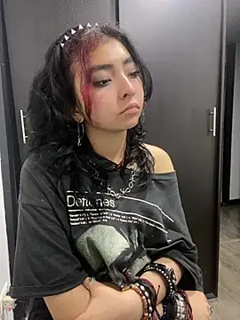 Snapshot of _Gothiccbitch_ chatting on 12.17.24  Gothiccbitch  online show from 12.17.24