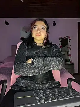 Snapshot of _Gothiccbitch_ chatting on 01.09.25  Gothiccbitch  online show from 01.09.25